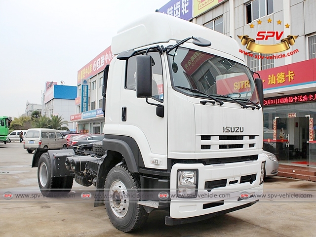 Front side view of Tractor Head Truck ISUZU (350 HP)